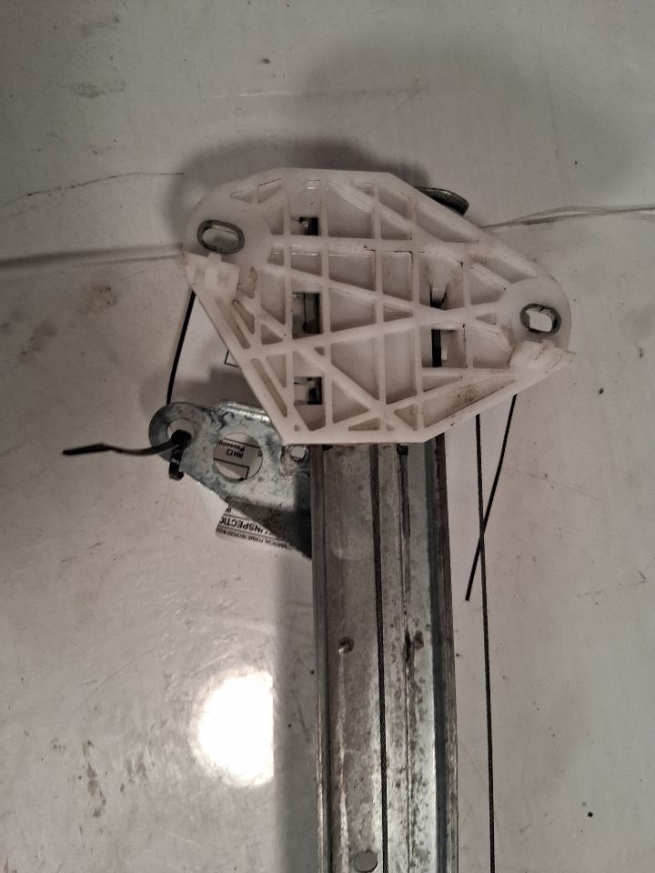 Window Regulator from a 2012 Honda Accord, front, right side, photo 4