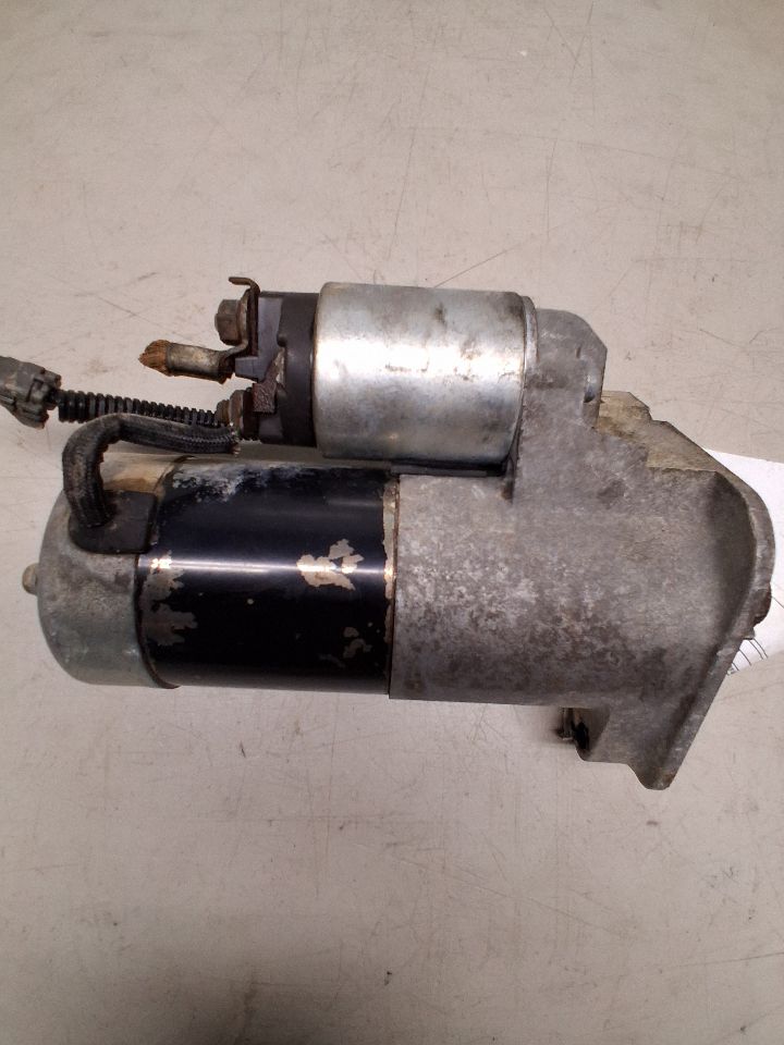 Starter Motor from a 2006 Nissan, photo 3