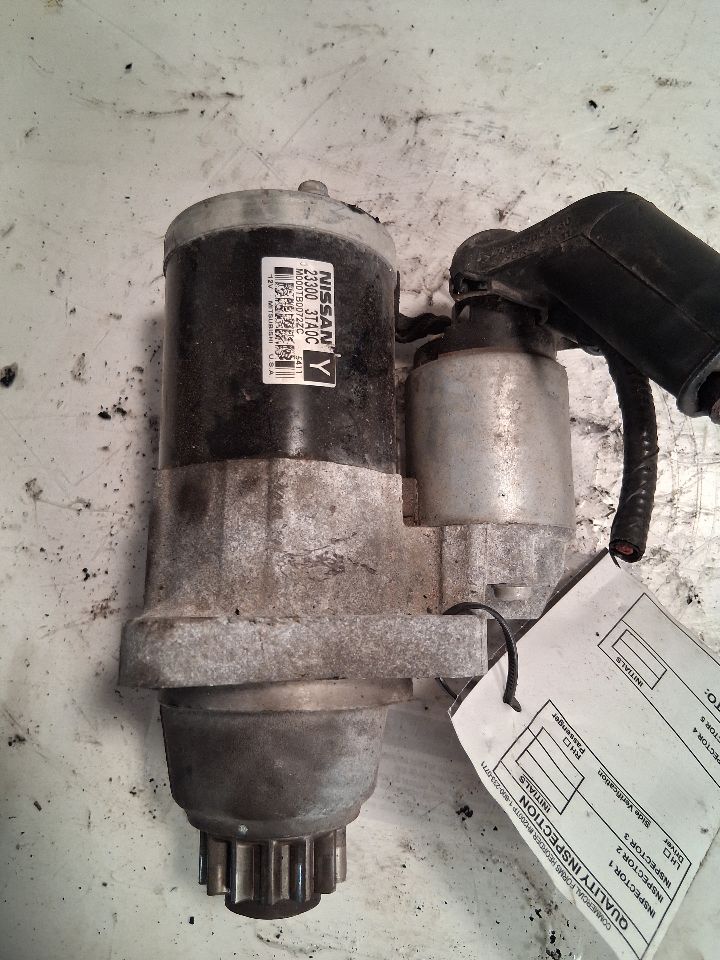 Starter Motor from a 2015 Nissan Altima, photo 1