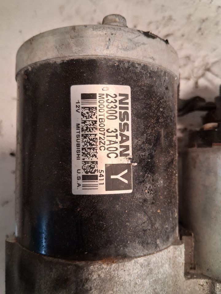 Starter Motor from a 2015 Nissan Altima, photo 2