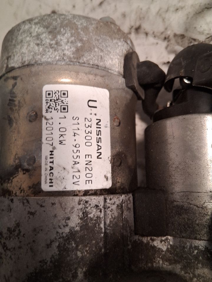 Starter Motor from a 2012 Nissan Versa, photo 3
