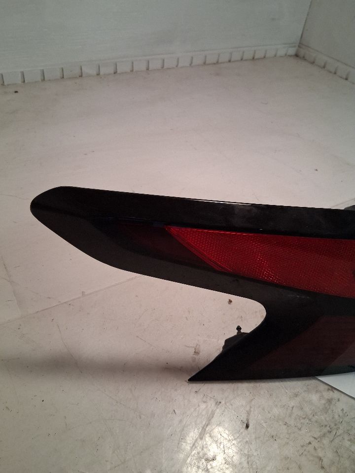 Tail Light from a 2022 Nissan Versa, left side, photo 3