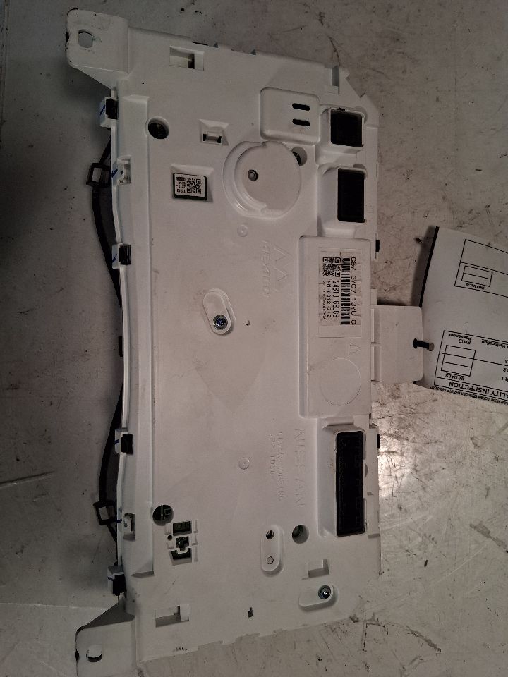 Speedometer Instrument Cluster from a 2022 Nissan Versa, photo 3