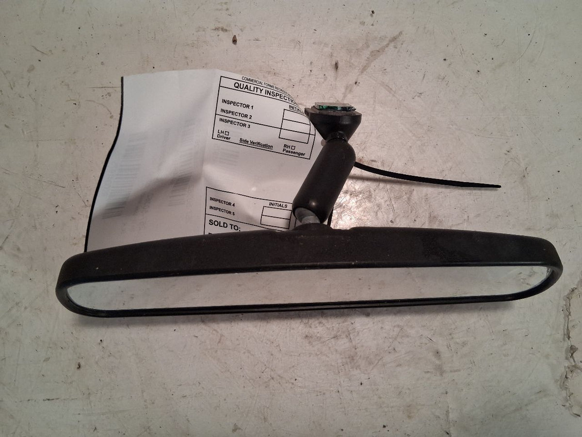 Interior Rear View Mirror from a 2022 Nissan Versa, photo 2