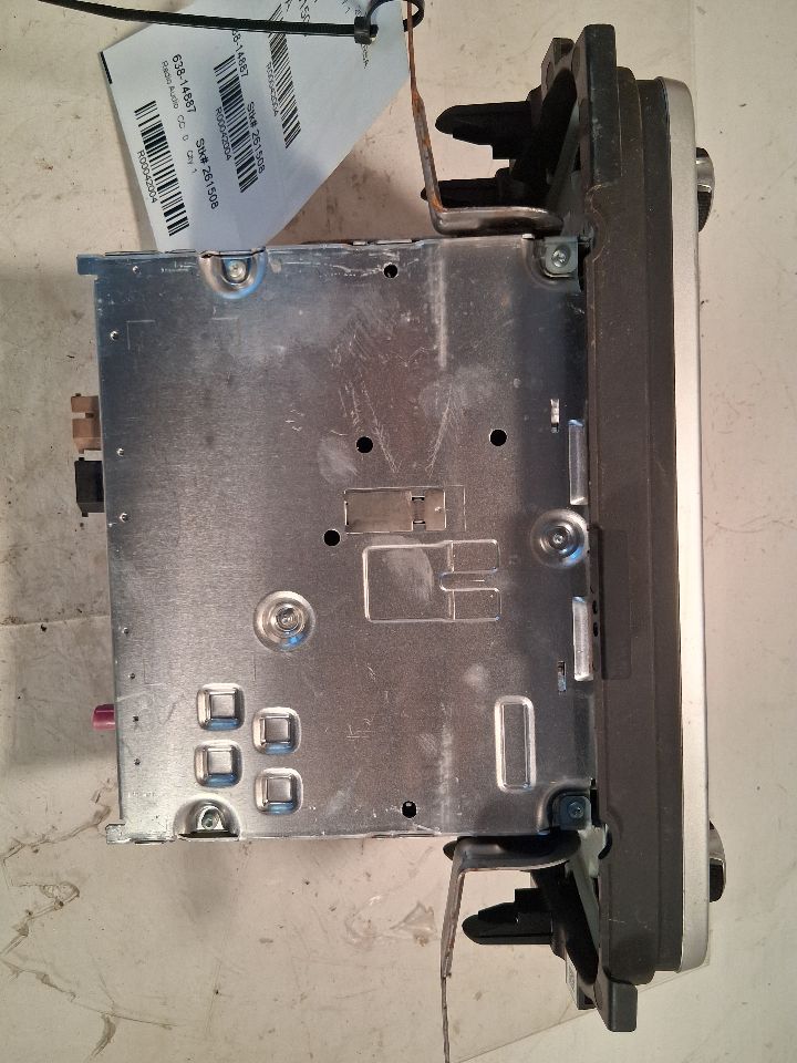 Radio Receiver from a 2022 Nissan Versa, photo 5