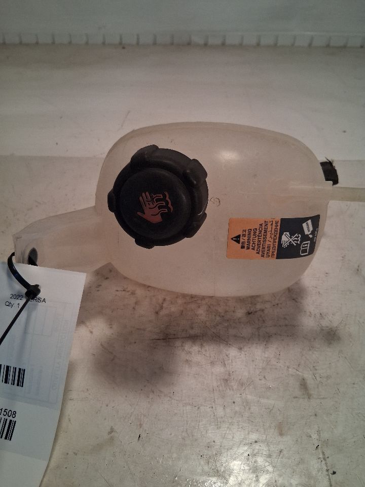 Coolant Reservoir from a 2022 Nissan Versa, photo 2