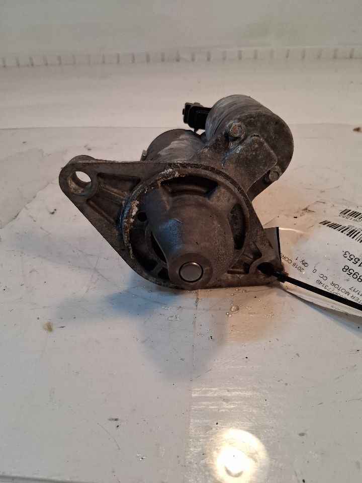 Starter Motor from a 2018 Toyota Corolla, photo 2