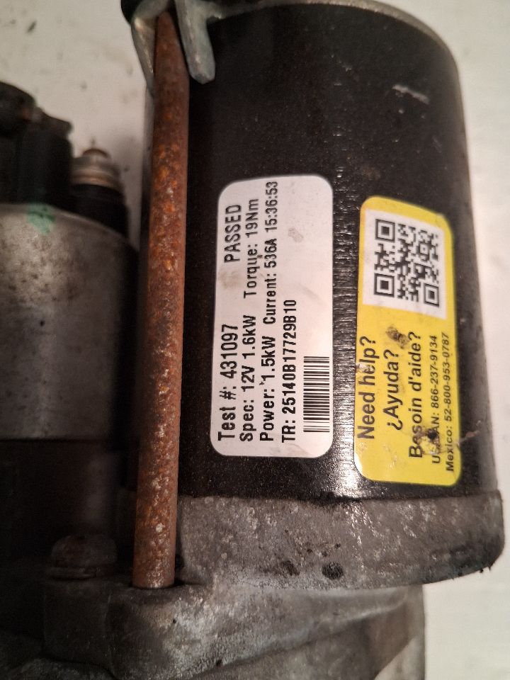 Starter Motor from a 2000 Honda Accord, photo 2