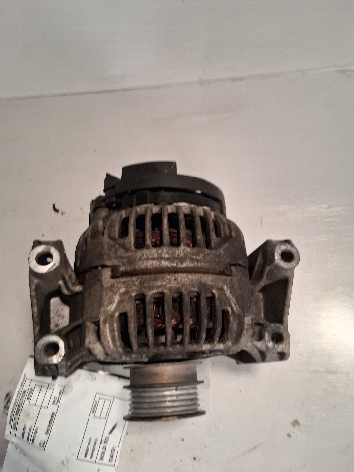 Alternator from a 2002 Saturn L Series, photo 2