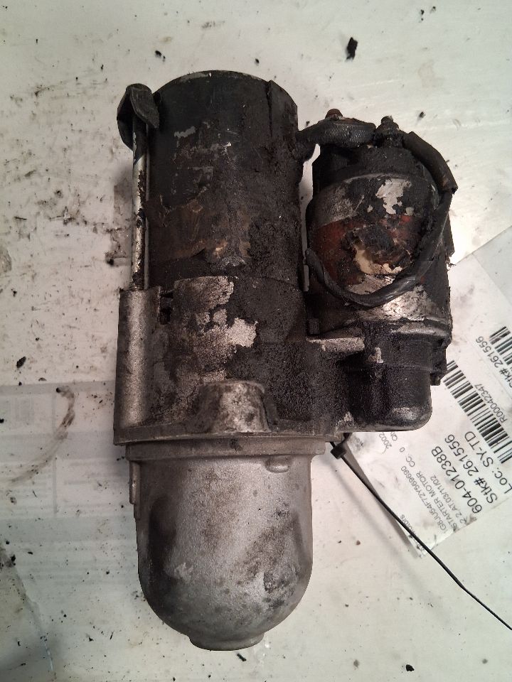 Starter Motor from a 2002 Saturn L Series, photo 2