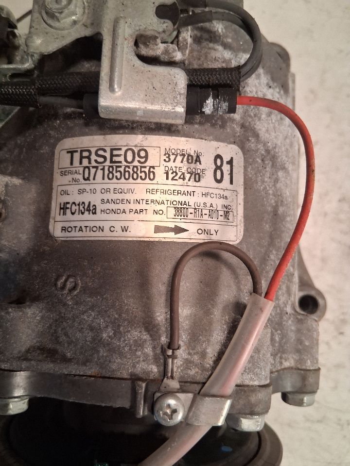 AC Compressor from a 2015 Honda Civic, photo 3