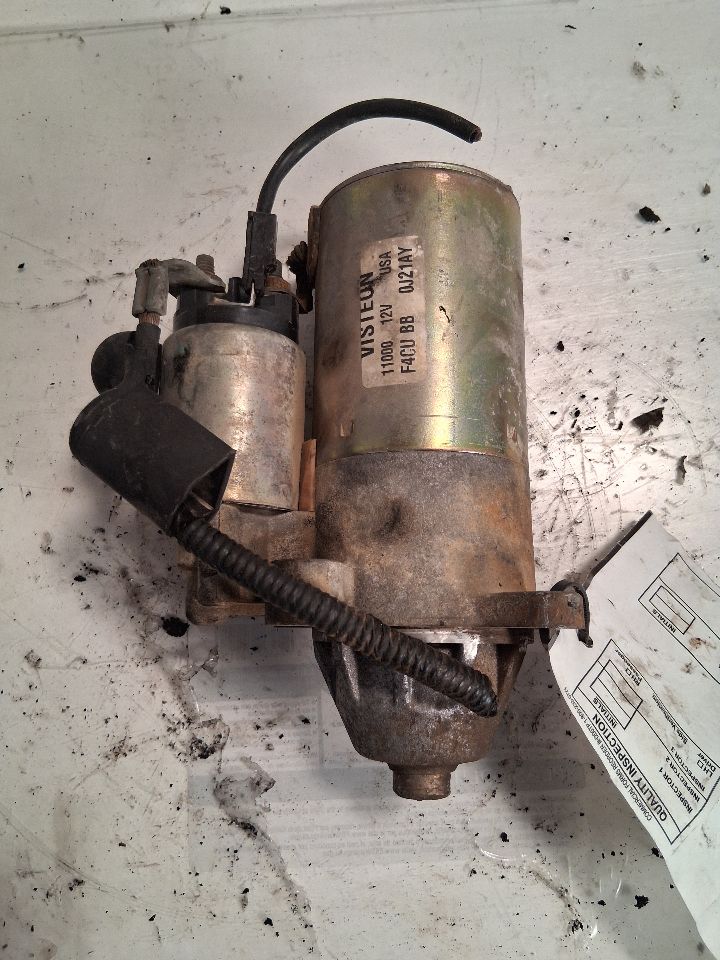 Starter Motor from a 2001 Ford Escort, photo 1