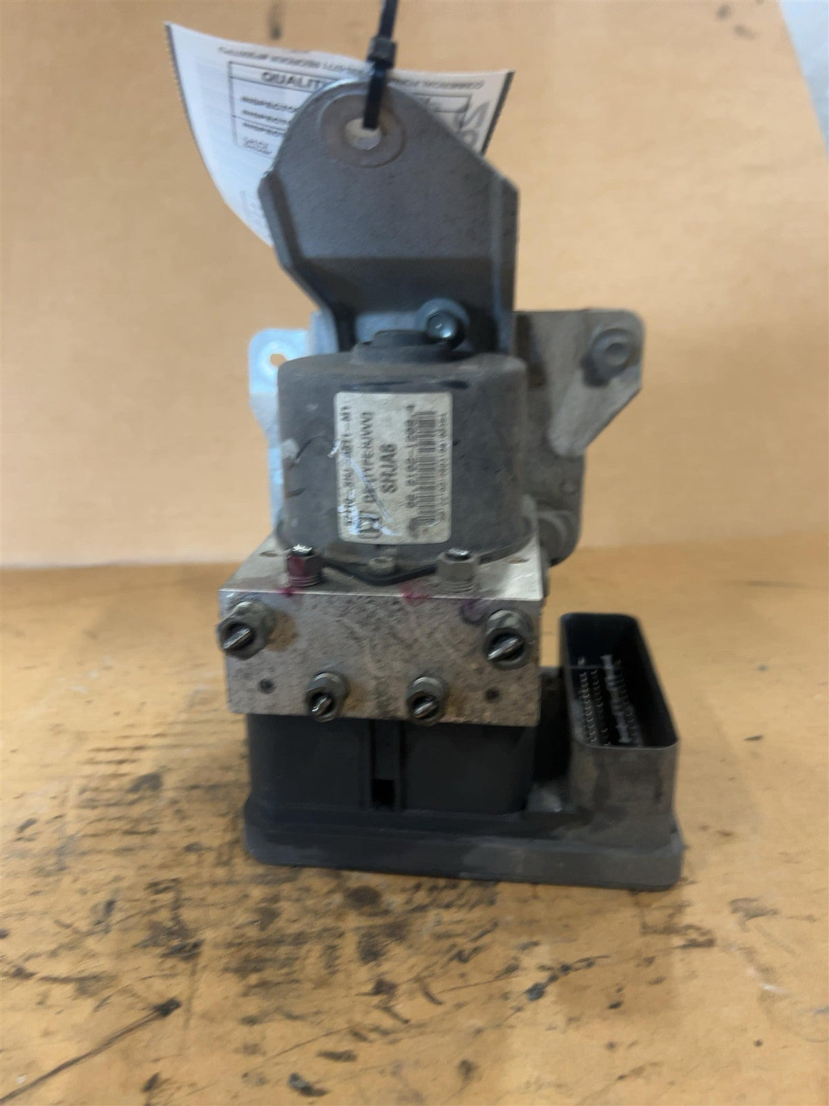 ABS Pump Module from a 2009 Honda Odyssey, photo 2