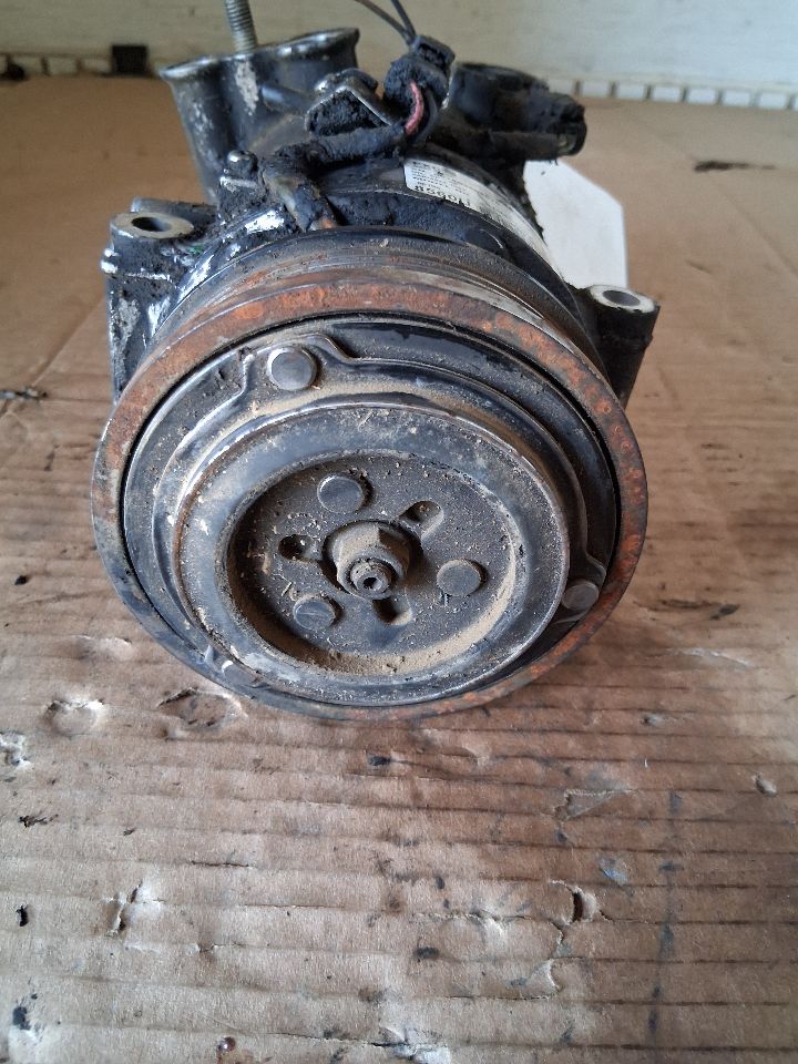 AC Compressor from a 2017 Chevrolet Cruze, photo 3