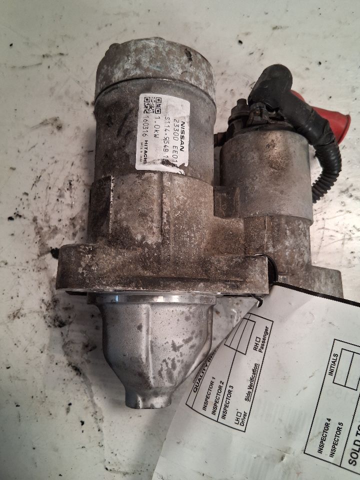 Starter Motor from a 2016 Nissan Versa, photo 1