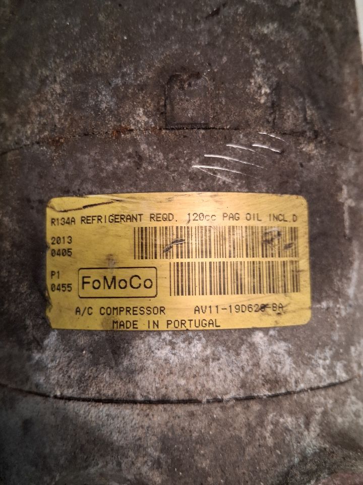 AC Compressor from a 2014 Ford Fiesta, photo 3