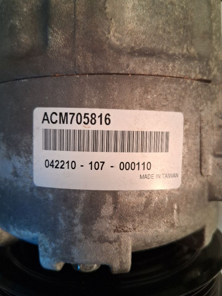 AC Compressor from a 2013 Chevrolet Malibu, photo 3