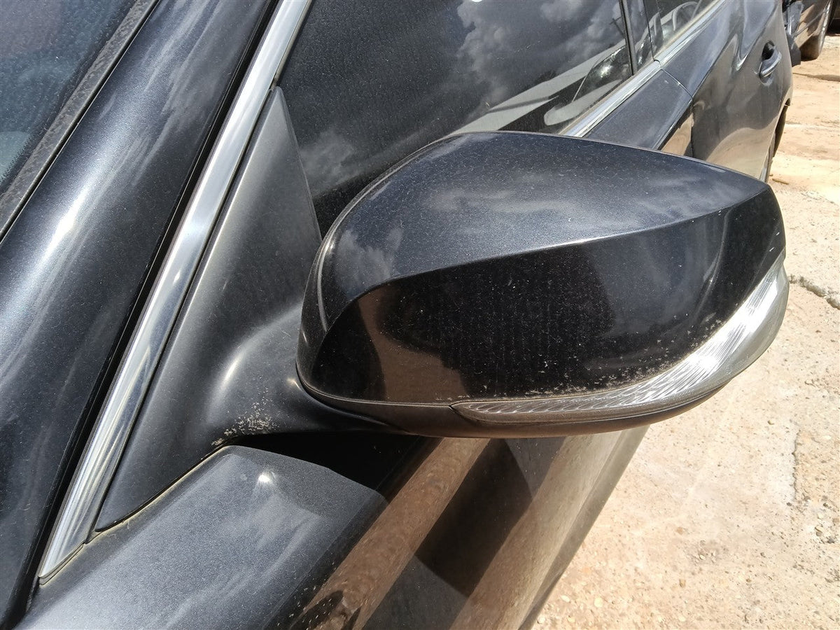 Side View Mirror from a 2017 Infiniti Q50, left side, photo 1