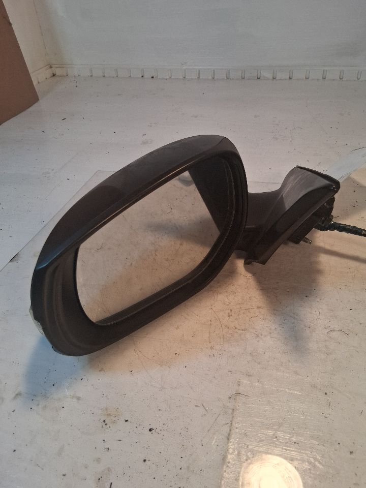 Side View Mirror from a 2017 Infiniti Q50, left side, photo 3