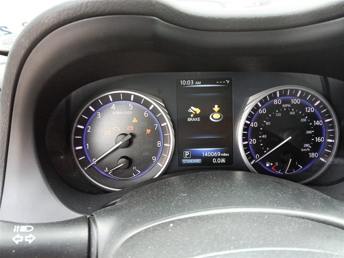 Speedometer Instrument Cluster from a 2017 Infiniti Q50, photo 1