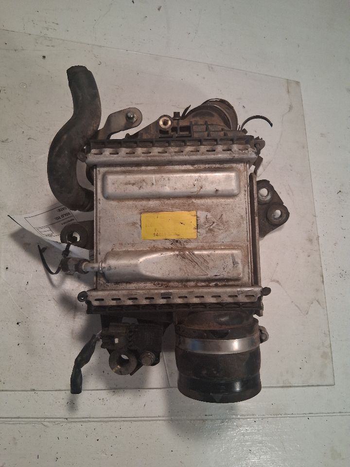 Intercooler from a 2017 Infiniti Q50, right side, photo 2