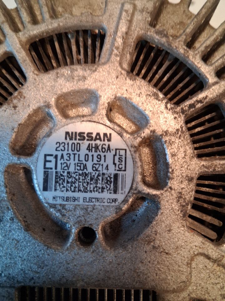 Alternator from a 2017 Infiniti Q50, photo 3