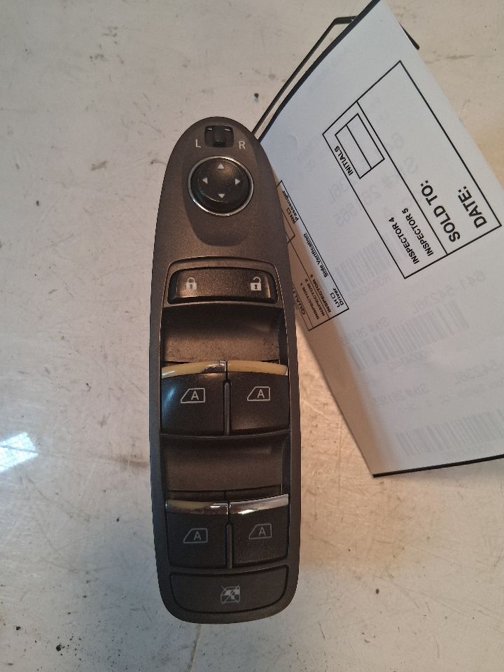Window Master Switch from a 2017 Infiniti Q50, left side, photo 2