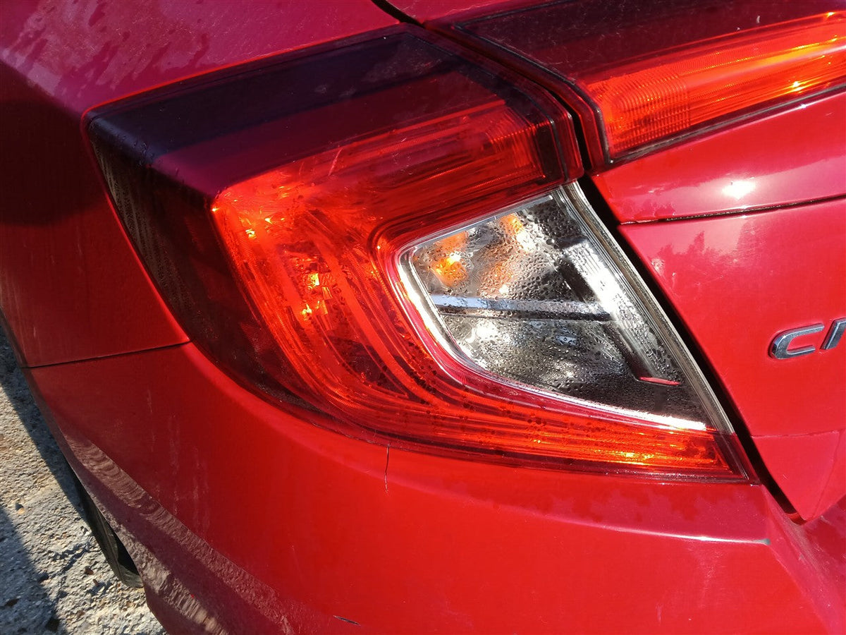 Tail Light from a 2017 Honda Civic, left side, photo 1