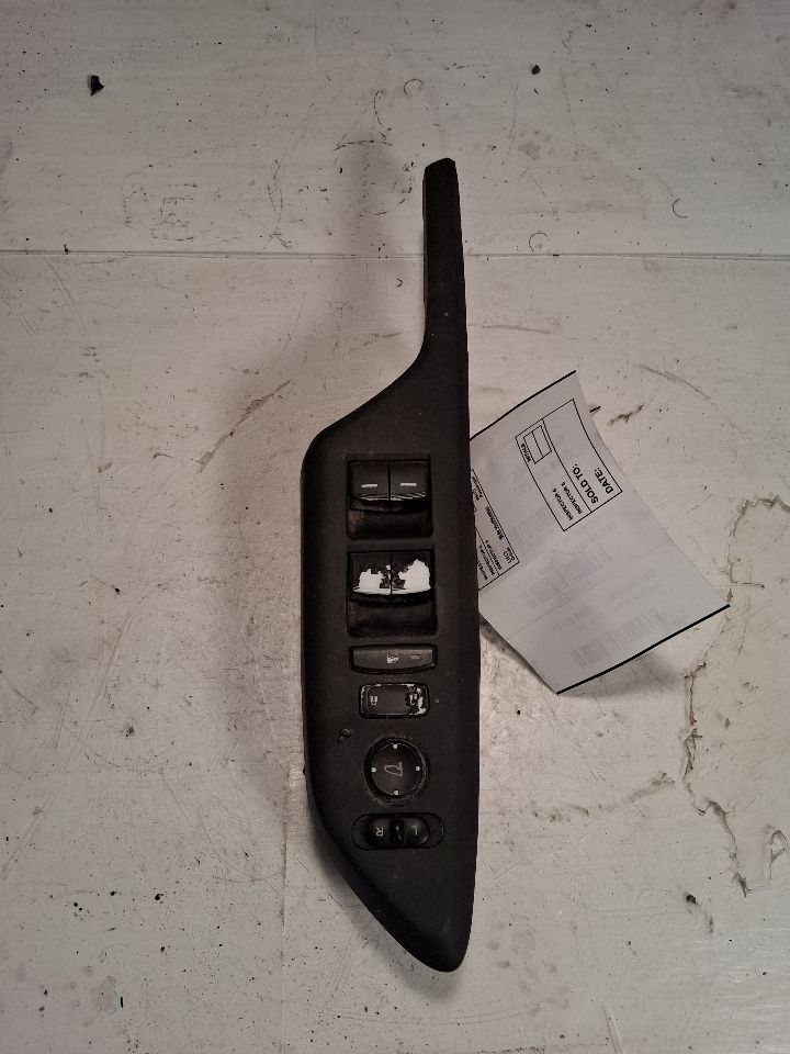 Window Master Switch from a 2017 Honda Civic, left side, photo 2