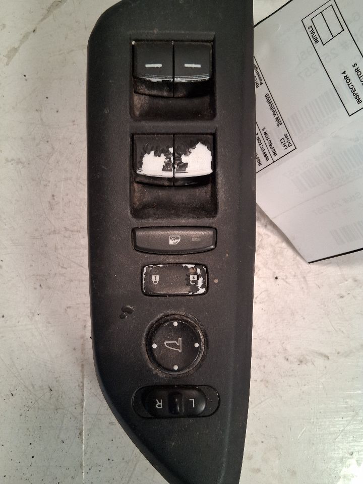 Window Master Switch from a 2017 Honda Civic, left side, photo 3