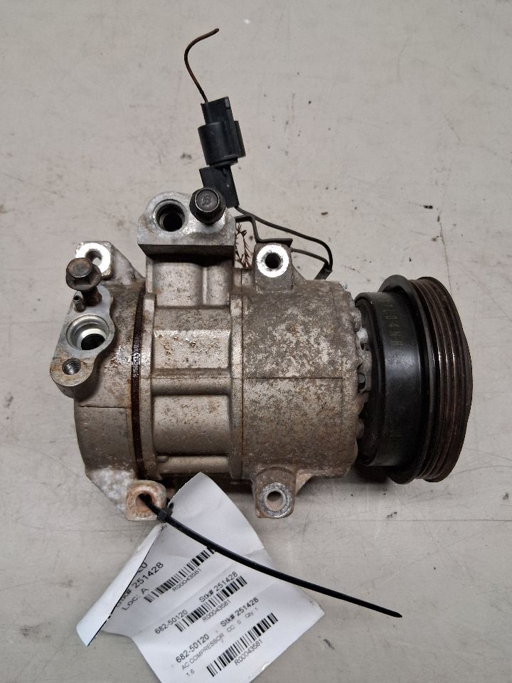 AC Compressor from a 2008 Kia Rio, photo 1