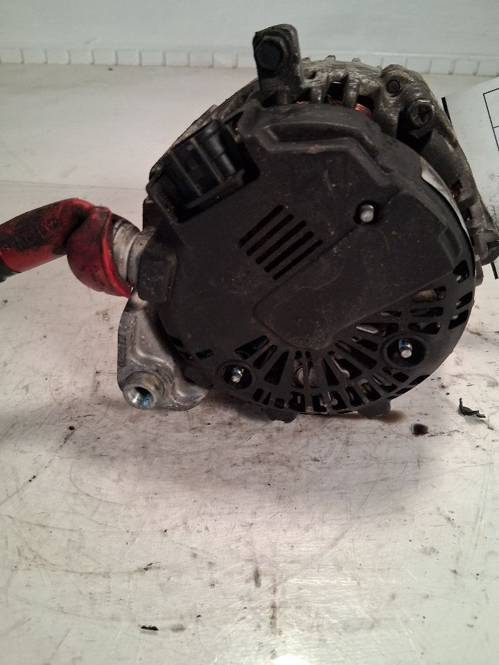 Alternator from a 2009 Infiniti QX56, photo 3