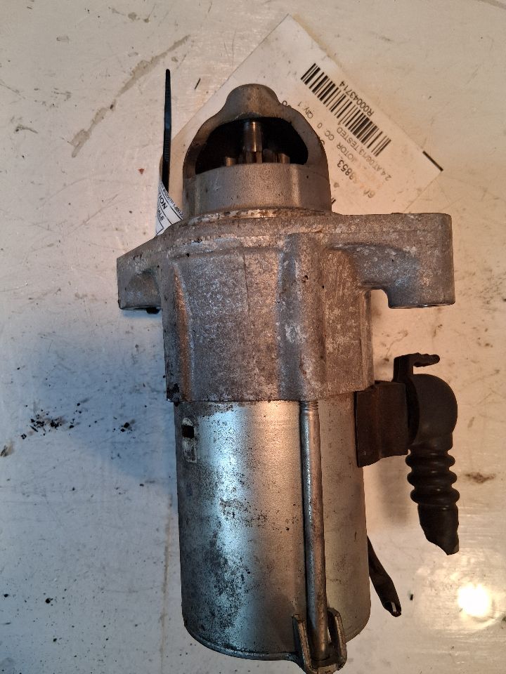 Starter Motor from a 2013 Honda CR-V, photo 2