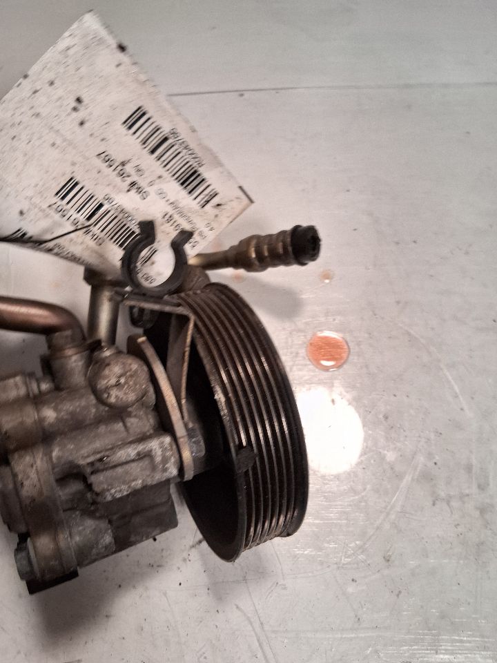 Power Steering Pump from a 2008 Nissan Pathfinder, photo 3