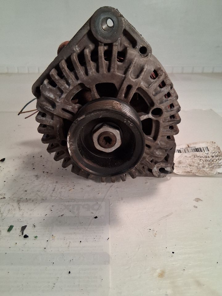 Alternator from a 2008 Nissan Pathfinder, photo 1