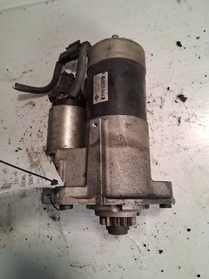 Starter Motor from a 2008 Nissan Pathfinder, photo 1