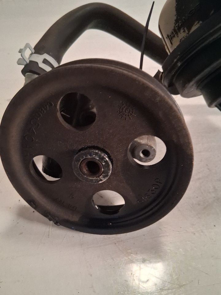 Power Steering Pump from a 2004 Dodge Caravan, photo 2