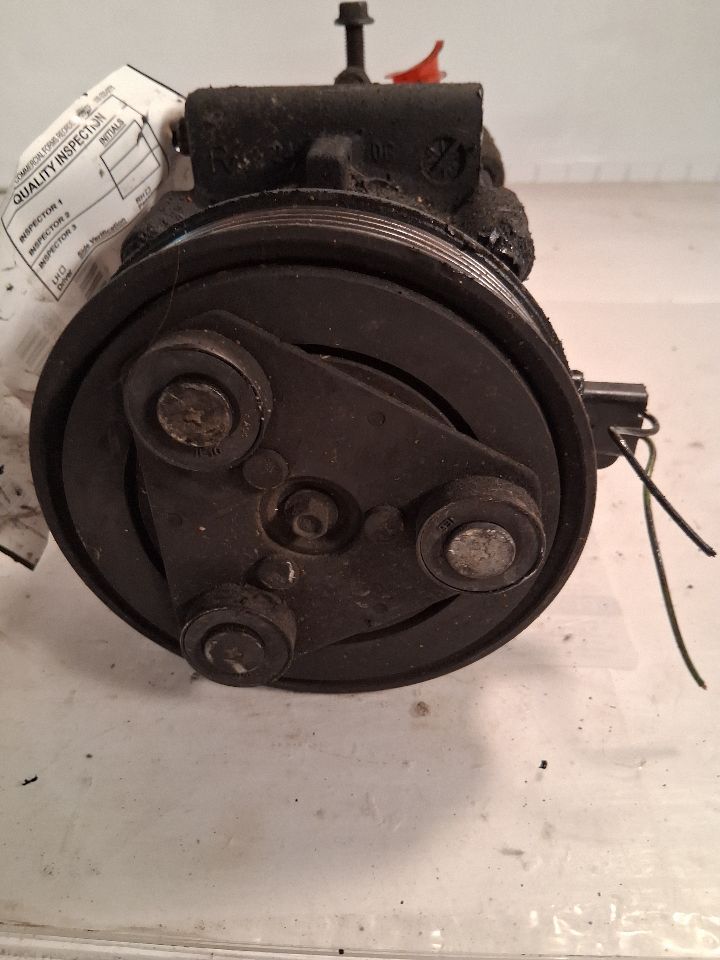 AC Compressor from a 2006 Ford Focus, photo 2