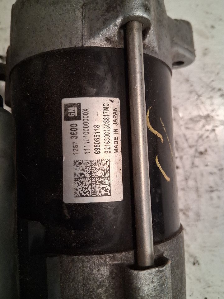 Starter Motor from a 2017 Chevrolet Cruze, photo 3