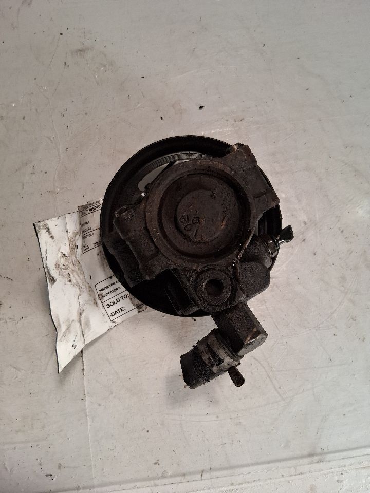 Power Steering Pump from a 2002 Ford Crown Victoria, photo 2