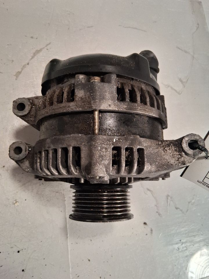 Alternator from a 2010 Acura RDX, photo 1