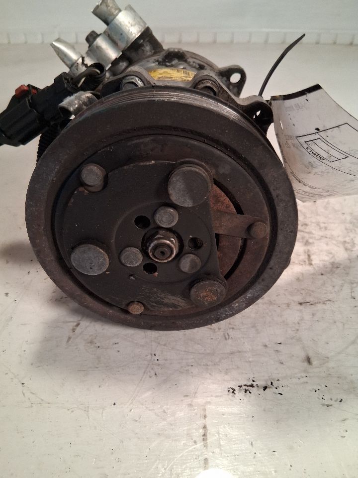 AC Compressor from a 2002 Dodge Ram 1500, photo 2