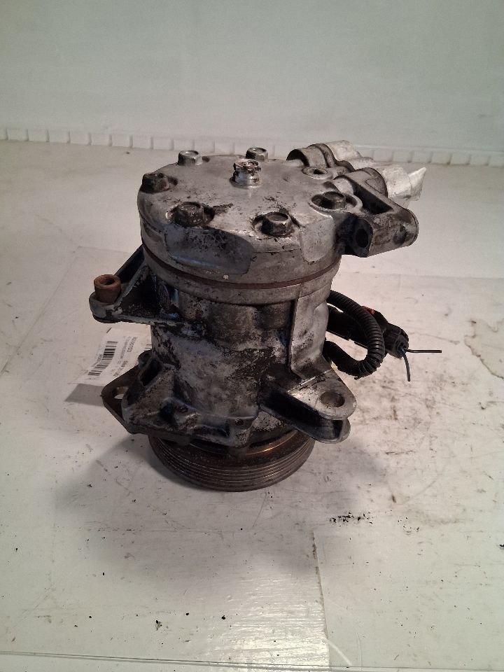 AC Compressor from a 2002 Dodge Ram 1500, photo 3