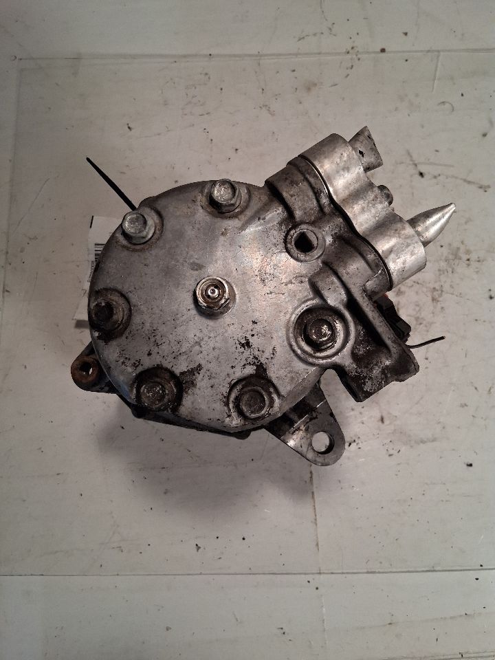 AC Compressor from a 2002 Dodge Ram 1500, photo 4