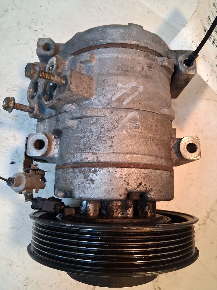 AC Compressor from a 2005 Toyota Corolla, photo 1