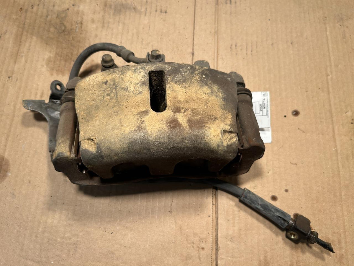 Brake Caliper from a 2007 Chevrolet, front, right side, photo 2