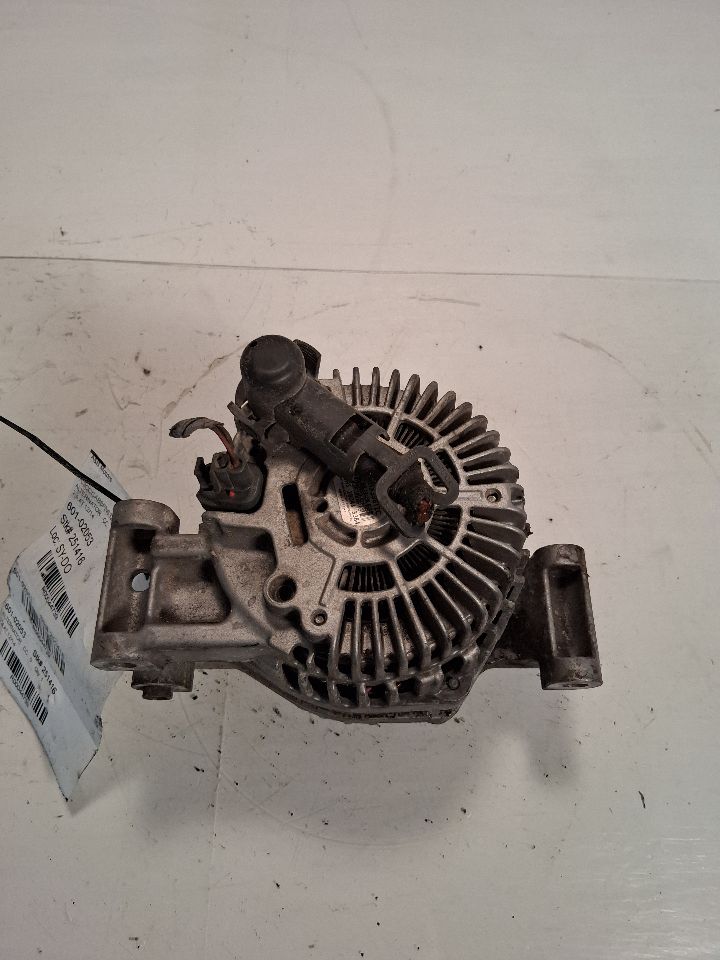 Alternator from a 2015 Chrysler 200, photo 3