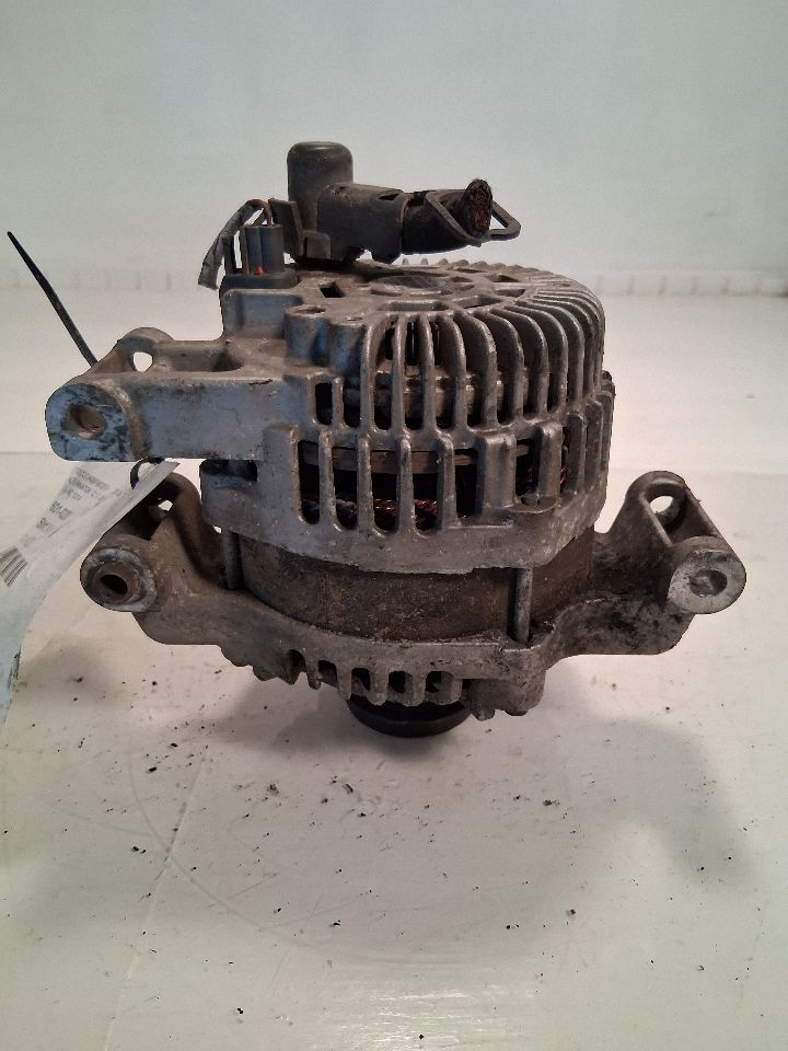 Alternator from a 2015 Chrysler 200, photo 4