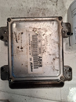 Engine Control Module (ECM/PCM) from a 2012 Chevrolet Silverado 1500, photo 1