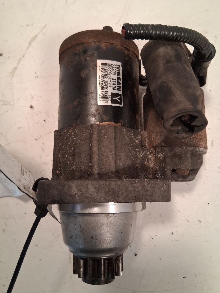 Starter Motor from a 2013 Nissan Altima, photo 1